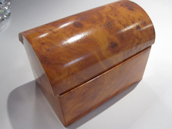 Doos met walnoot print